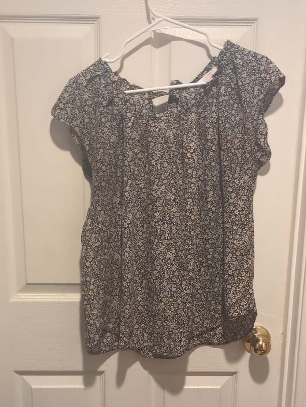 LC Lauren Conrad Navy and White Floral Cap-Sleeve Blouse